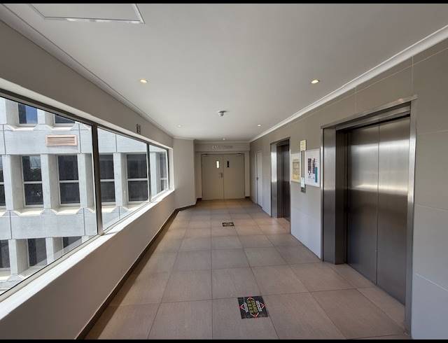 762M² OFFICE TO LET IN FORESHORE